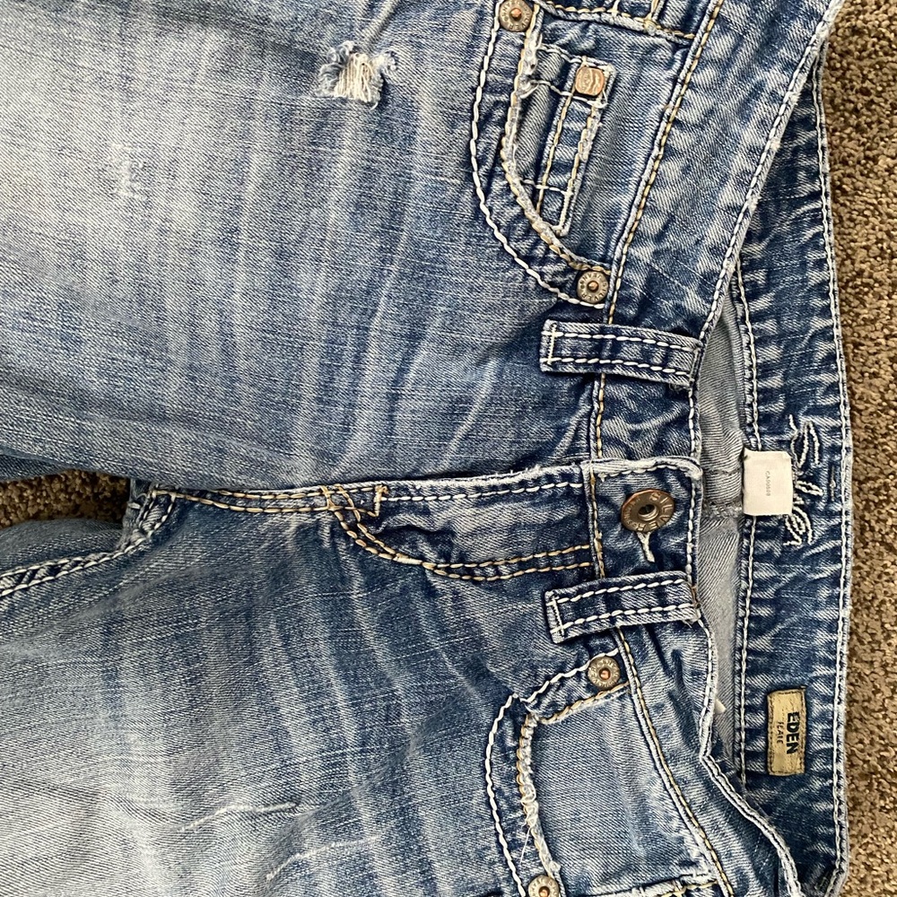 Silver Jeans - Picture 2 of 7